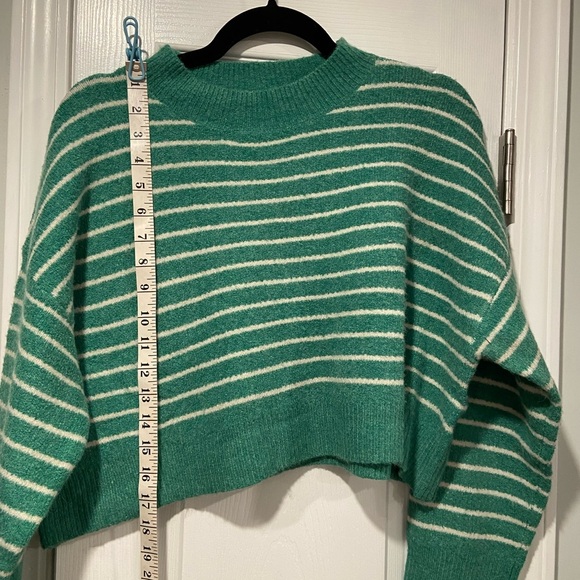 NWT Tilly’s Love Tree Size L Oversized Cropped Green Striped Pullover Sweater - Picture 10 of 12